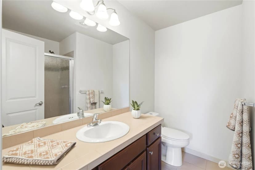 Property photo for 4846 Pointes Drive, Mukilteo photo 24