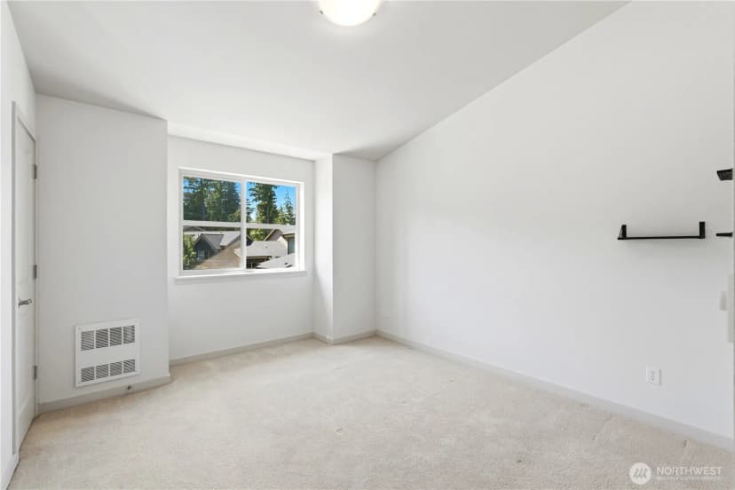 Property photo for 4846 Pointes Drive, Mukilteo photo 23