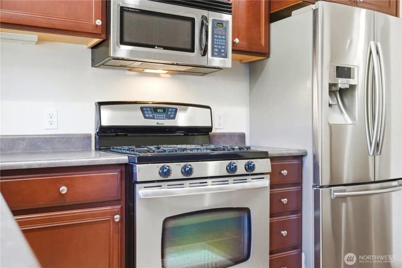 Property photo for 4846 Pointes Drive, Mukilteo photo 16