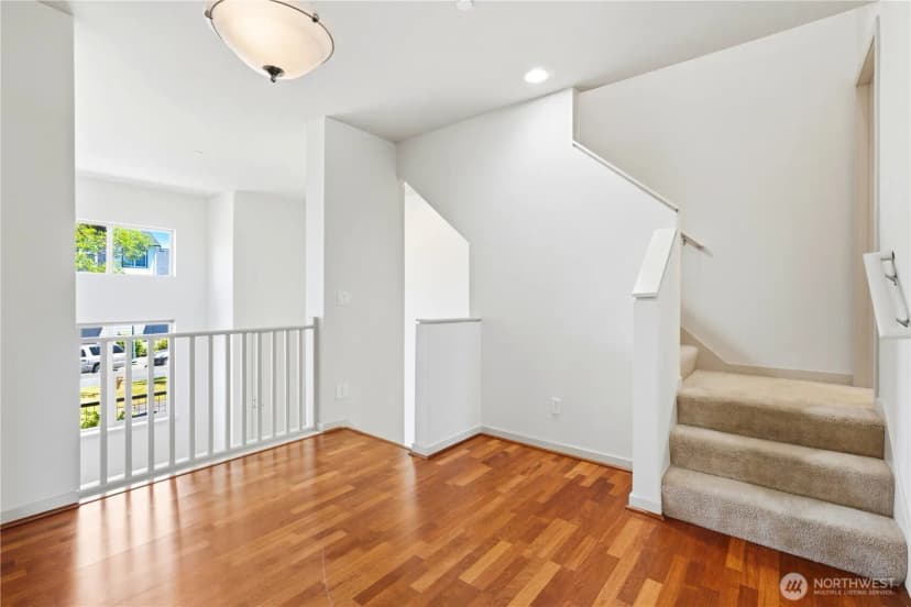 Property photo for 4846 Pointes Drive, Mukilteo photo 10