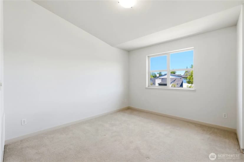 Property photo for 4846 Pointes Drive, Mukilteo photo 20