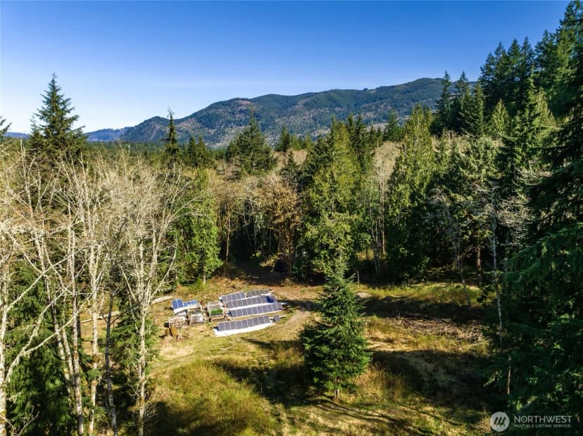 Property photo for 350 Cheetah Lane, Sedro Woolley photo 9