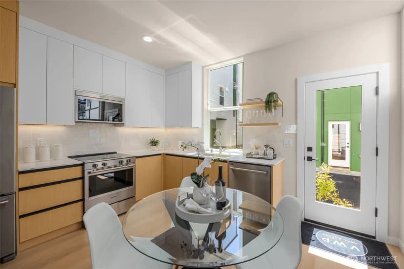 Property photo for 2805 S Charles Street S, Seattle photo 6