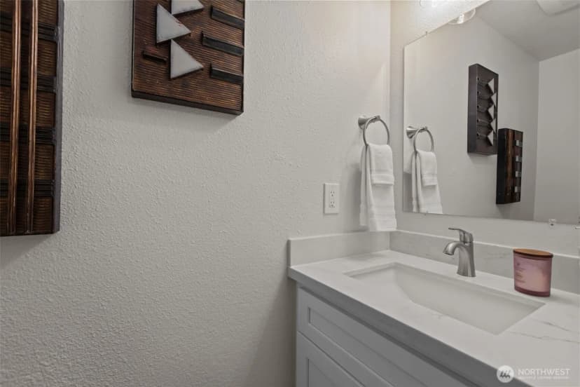 Property photo for 15628 8th Avenue Sw #c, Burien photo 15