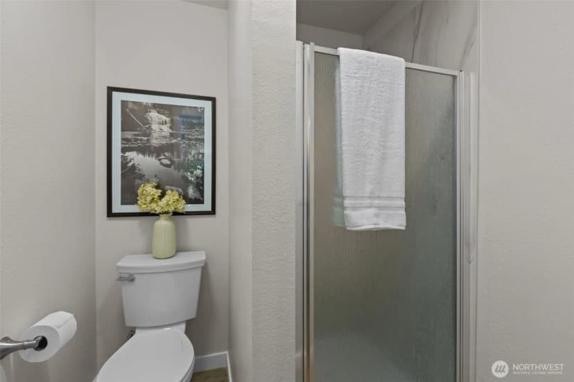Property photo for 15628 8th Avenue Sw #c, Burien photo 33