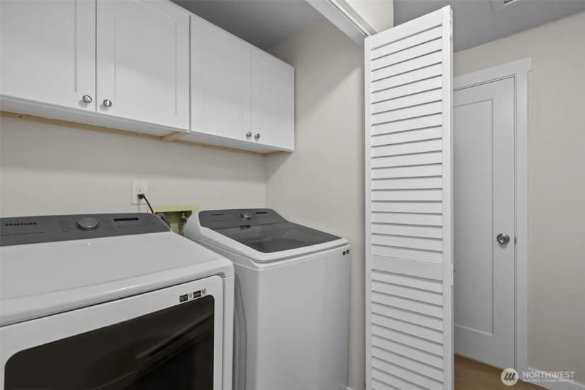 Property photo for 15628 8th Avenue Sw #c, Burien photo 39