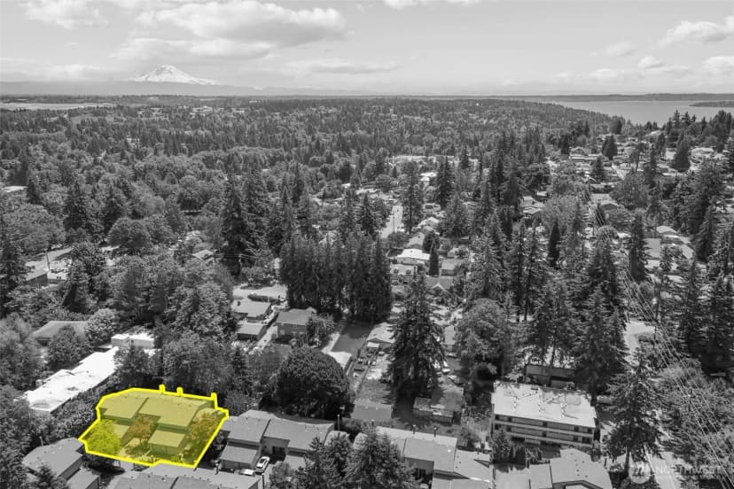 Property photo for 15628 8th Avenue Sw #c, Burien photo 40