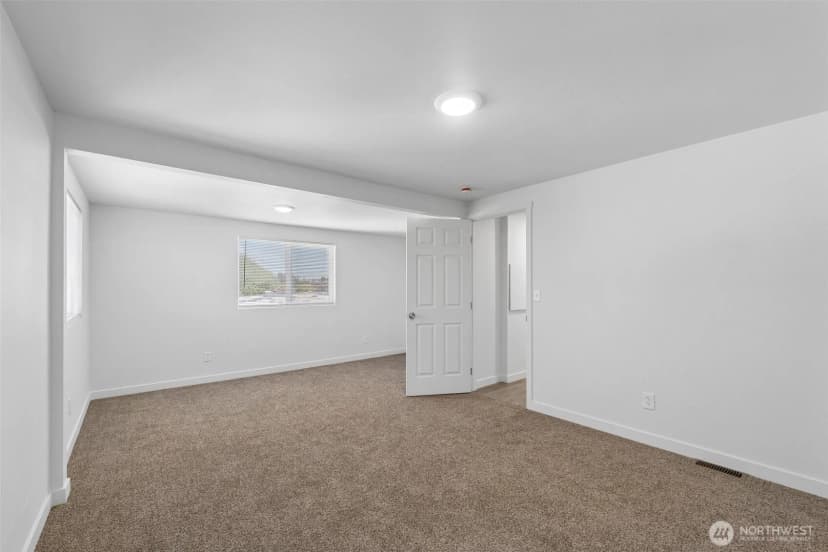 Property photo for 1415 84th Street Se #210, Everett photo 20