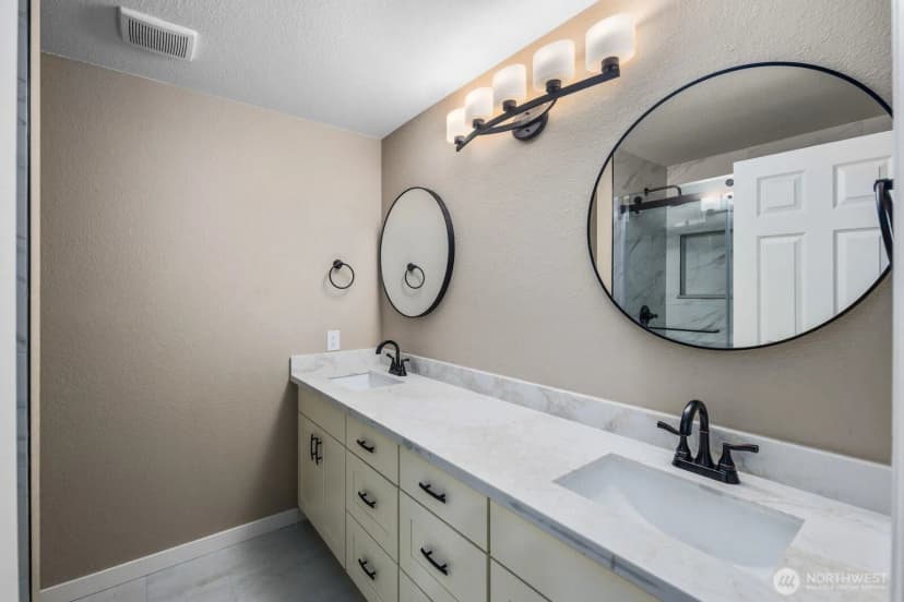 Property photo for 904 187th Place Sw, Lynnwood photo 23