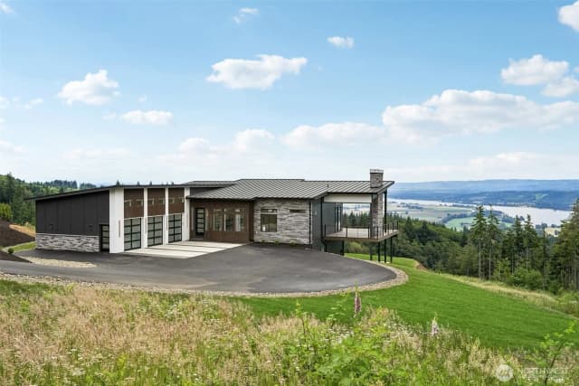 Property photo for 340 Anderson Drive, Kalama