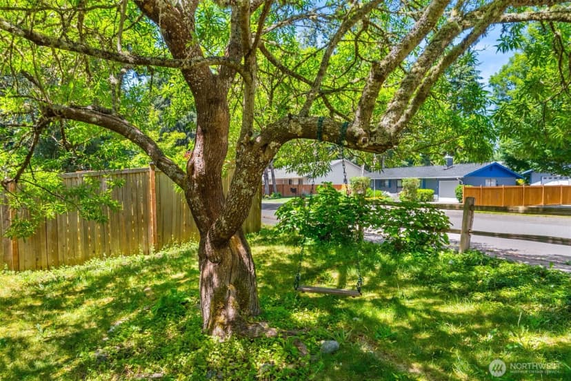 Property photo for 4101 Arbor Drive Se, Lacey photo 38