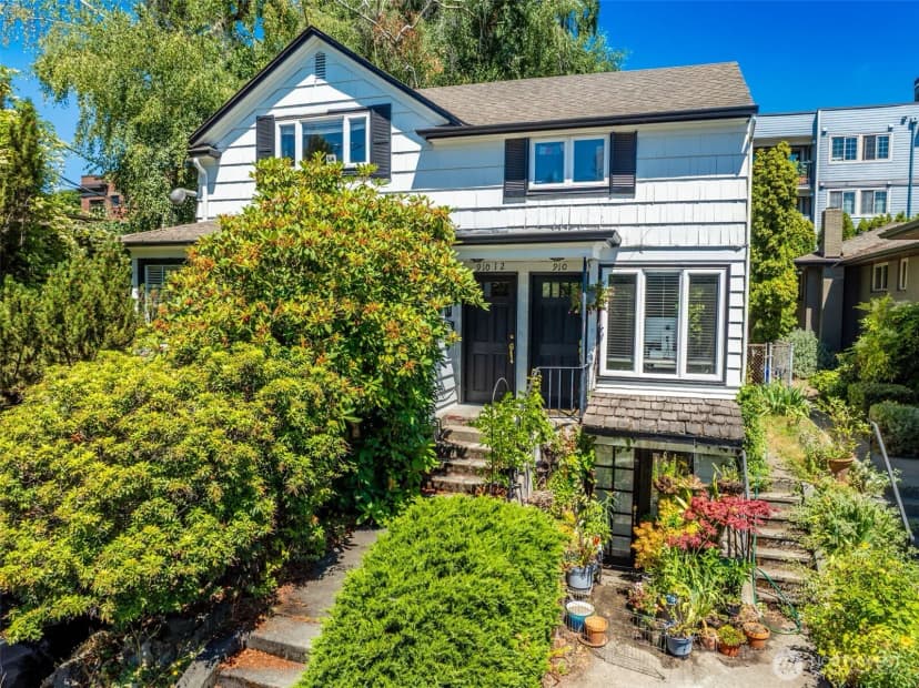 Property photo for 910 E Prospect Street, Seattle photo 5