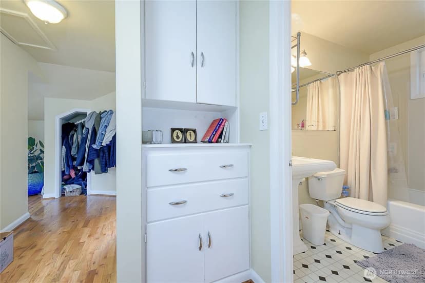 Property photo for 910 E Prospect Street, Seattle photo 17