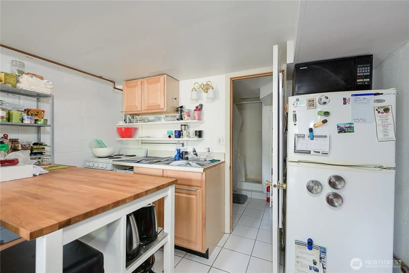 Property photo for 910 E Prospect Street, Seattle photo 7