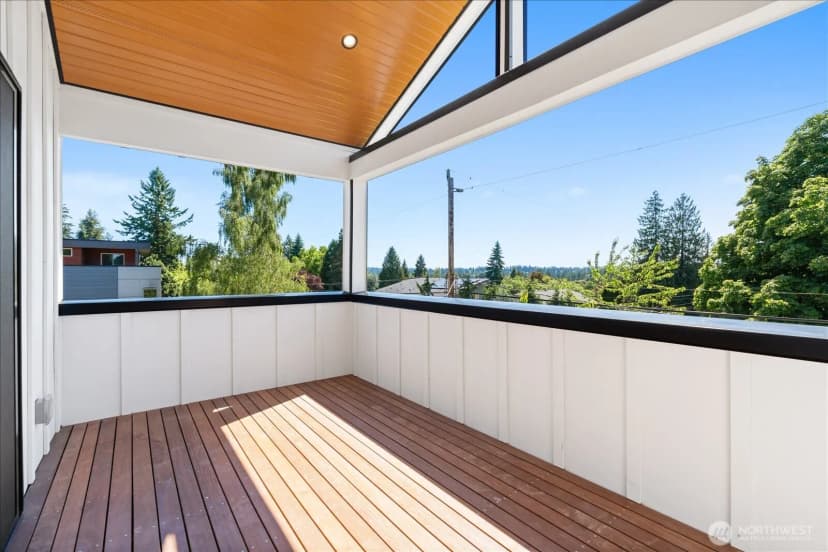 Property photo for 13702 37th Avenue Ne, Seattle photo 26