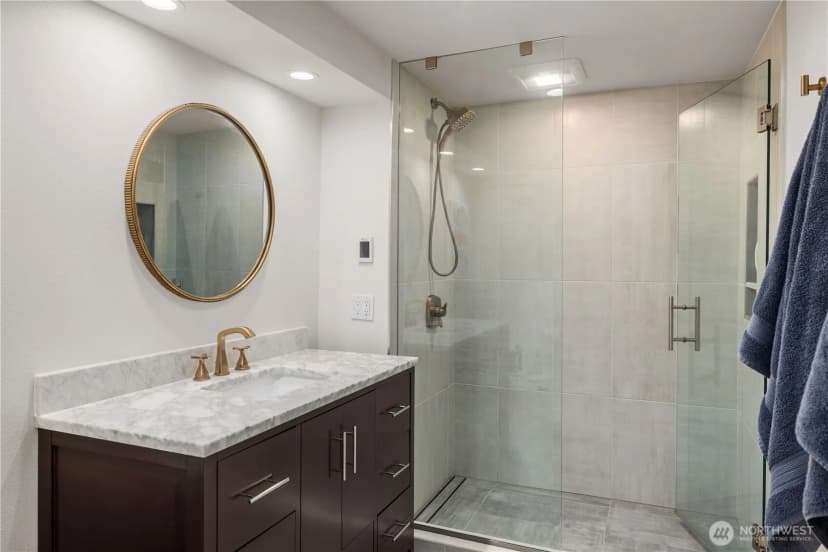 Property photo for 842 W Lake Sammamish Parkway Se, Bellevue photo 20
