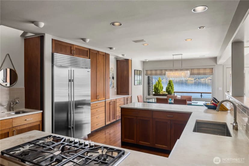 Property photo for 842 W Lake Sammamish Parkway Se, Bellevue photo 12