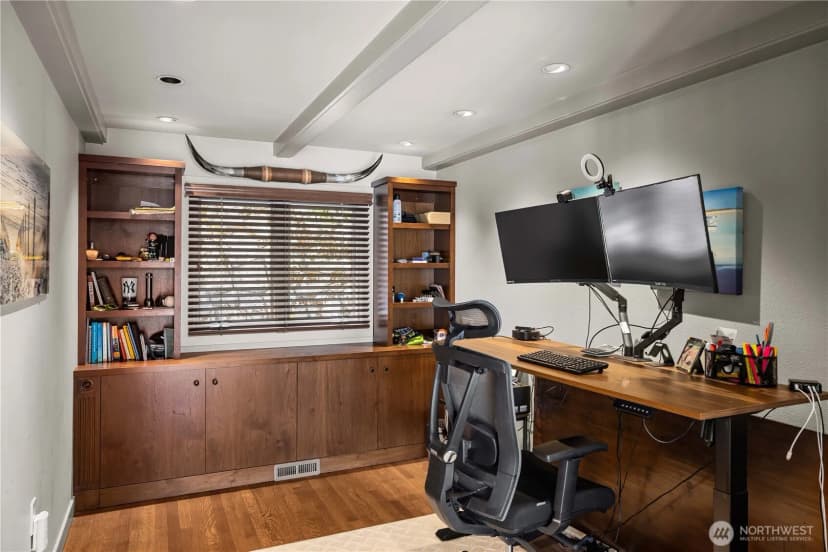 Property photo for 842 W Lake Sammamish Parkway Se, Bellevue photo 18