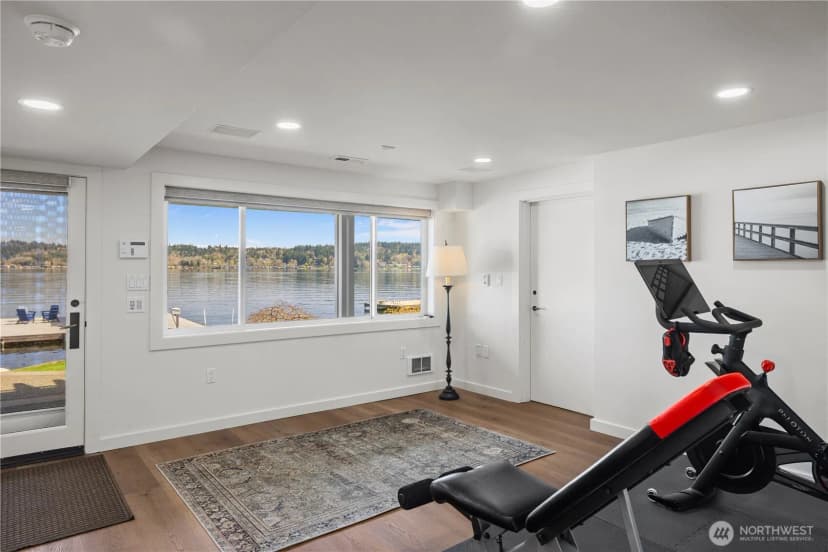 Property photo for 842 W Lake Sammamish Parkway Se, Bellevue photo 22