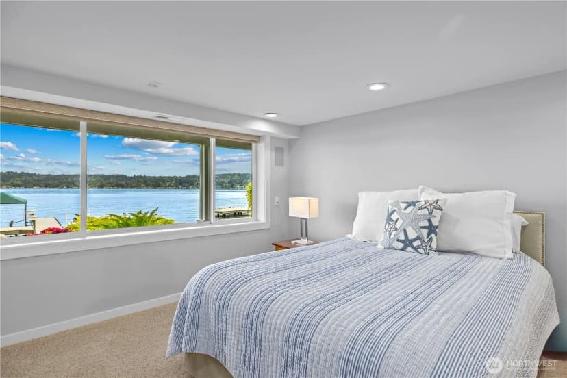 Property photo for 842 W Lake Sammamish Parkway Se, Bellevue photo 19