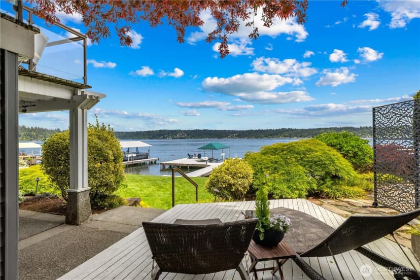 Property photo for 842 W Lake Sammamish Parkway Se, Bellevue photo 6