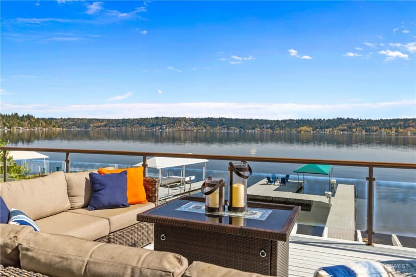 Property photo for 842 W Lake Sammamish Parkway Se, Bellevue photo 7