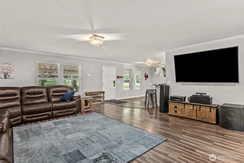 Property photo for 15839 Ordway Drive Se, Yelm photo 3