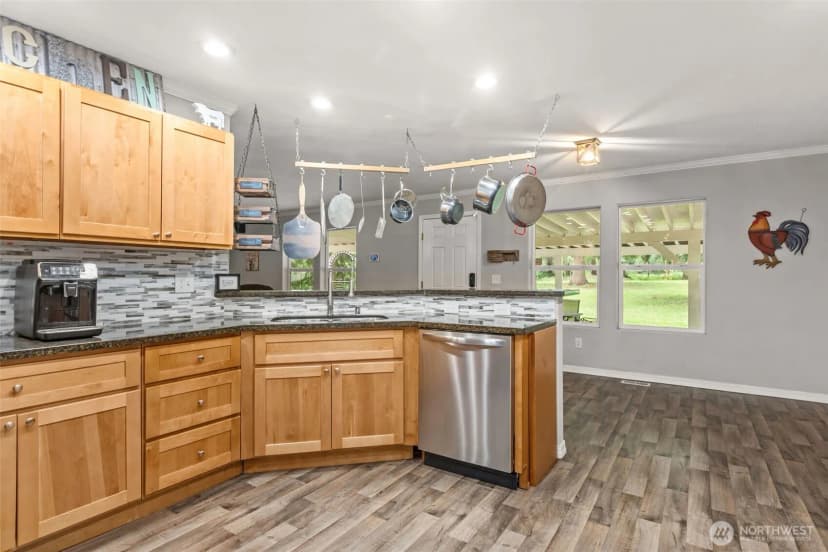 Property photo for 15839 Ordway Drive Se, Yelm photo 8