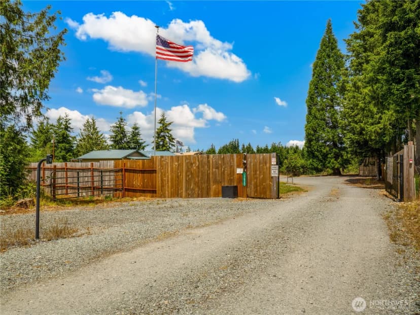Property photo for 33620 45th Avenue Ct E, Eatonville photo 33
