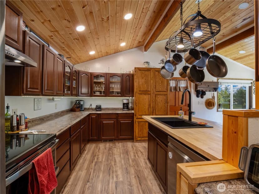 Property photo for 33620 45th Avenue Ct E, Eatonville photo 5