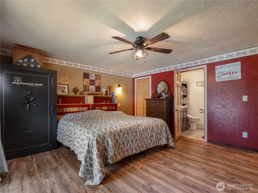 Property photo for 33620 45th Avenue Ct E, Eatonville photo 17
