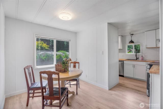 Property photo for 9512 315 Avenue Se #13, Issaquah photo 5