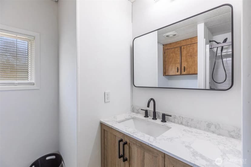 Property photo for 9512 315 Avenue Se #13, Issaquah photo 14