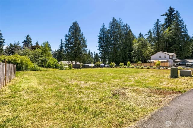 Property photo for 11 81st Street Sw, Everett photo 3