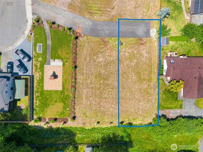 Property photo for 11 81st Street Sw, Everett photo 2