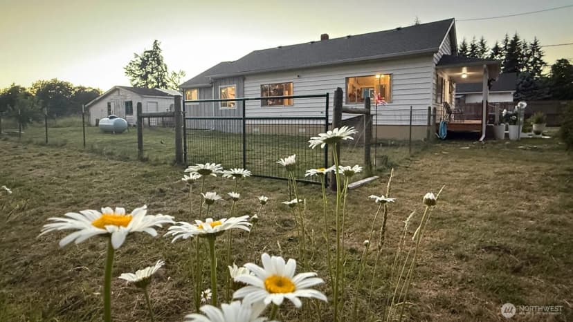 Property photo for 16743 Bucoda Highway Se, Tenino photo 3