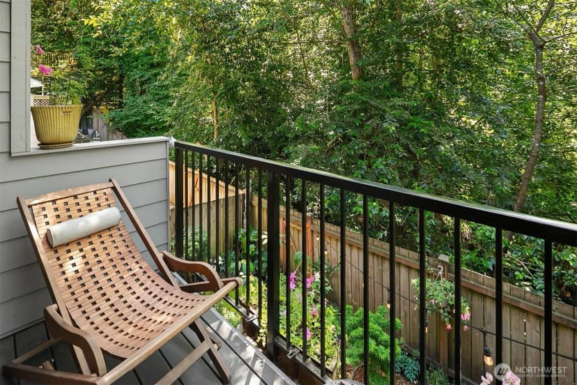 Property photo for 15628 8th Avenue Sw #b, Burien photo 10