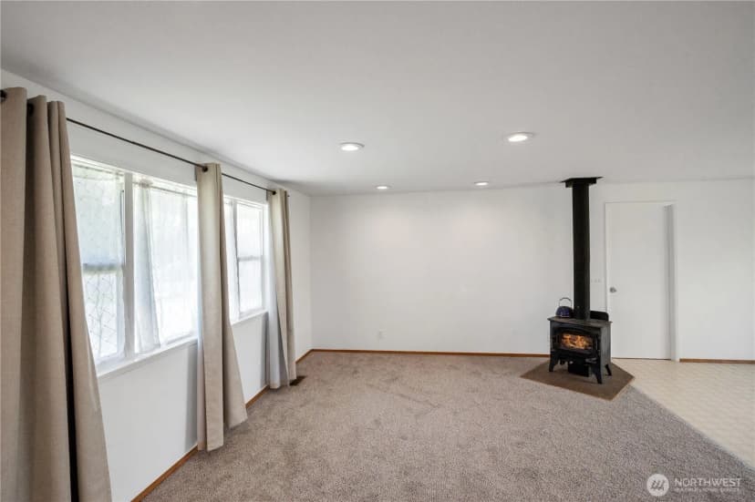 Property photo for 8947 Fruitdale Road, Sedro Woolley photo 9