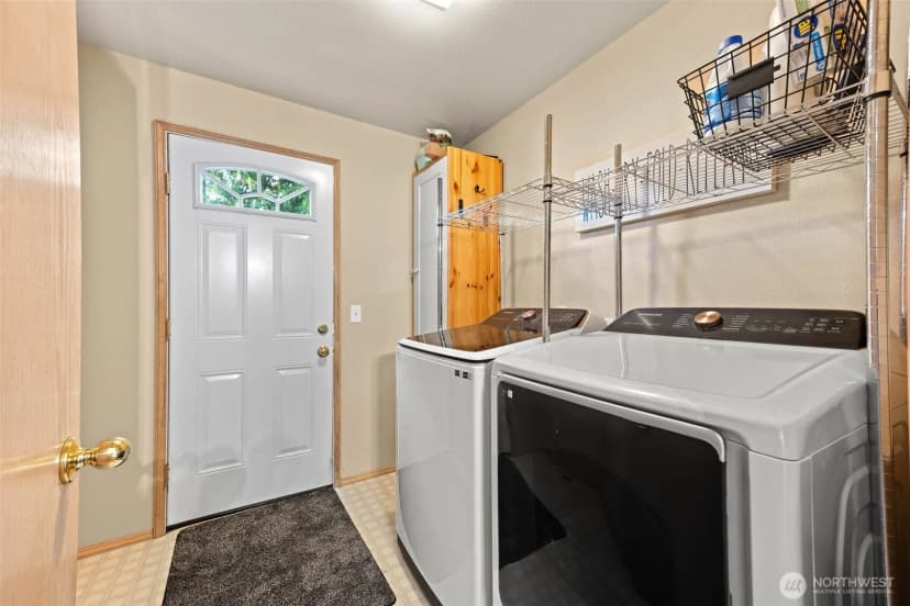Property photo for 29802 201st Place Se, Kent photo 22