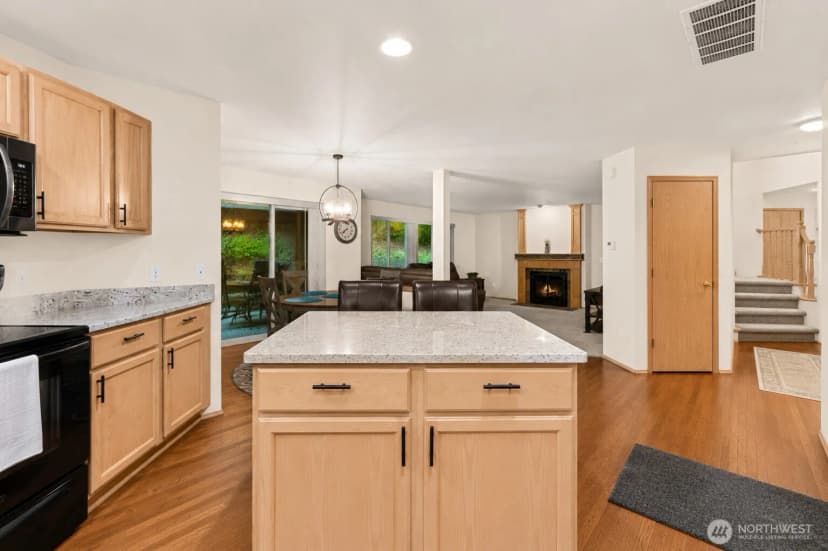 Property photo for 29802 201st Place Se, Kent photo 10