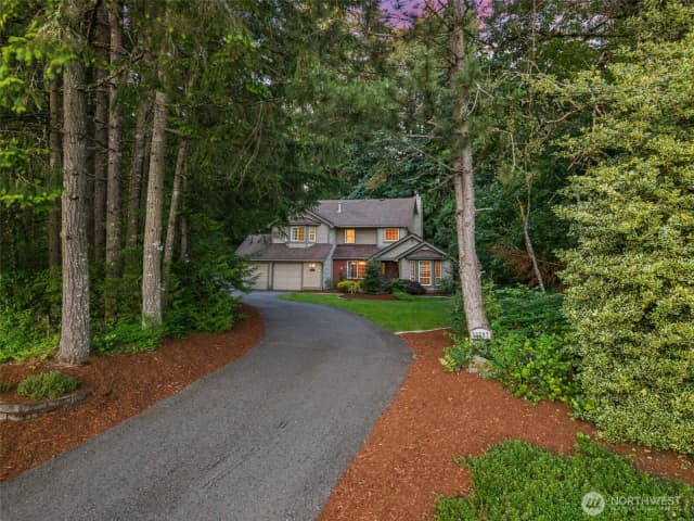 Property photo for 29802 201st Place Se, Kent photo 2