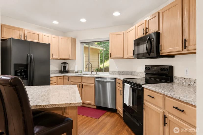 Property photo for 29802 201st Place Se, Kent photo 11