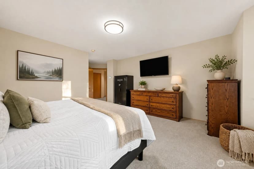 Property photo for 29802 201st Place Se, Kent photo 15