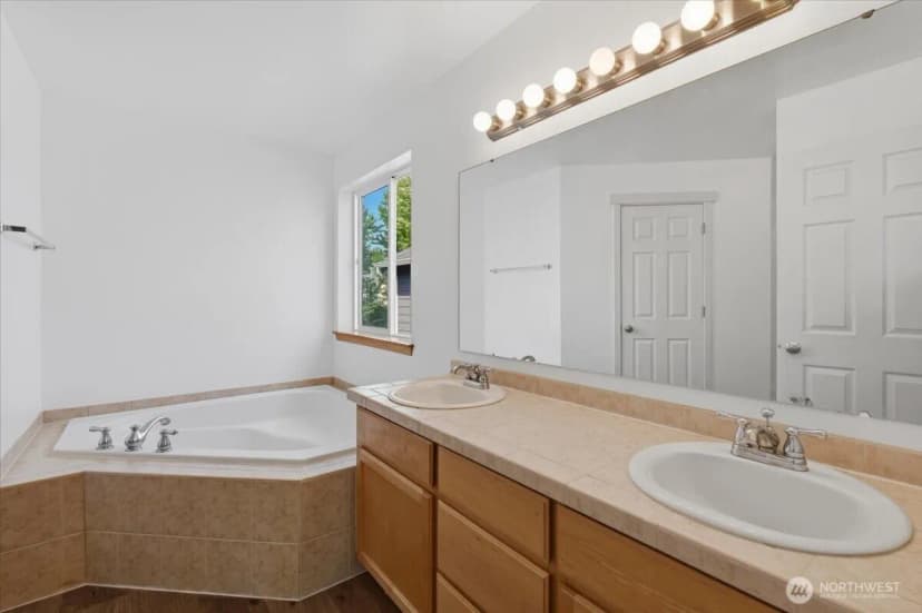 Property photo for 6713 Se 3rd Street, Renton photo 16