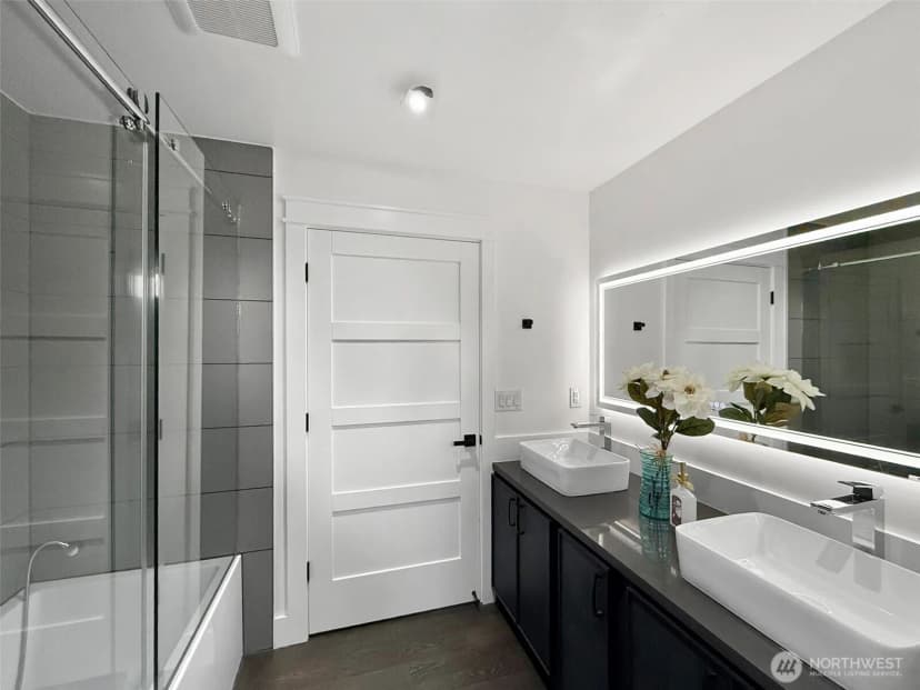 Property photo for 620 Stevens Avenue Nw, Renton photo 8