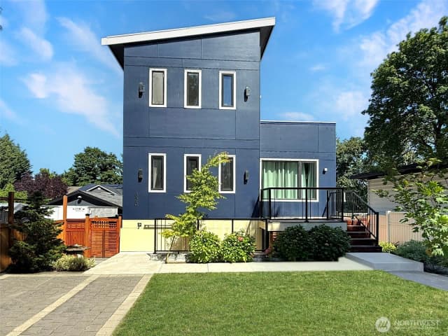 Property photo for 620 Stevens Avenue Nw, Renton