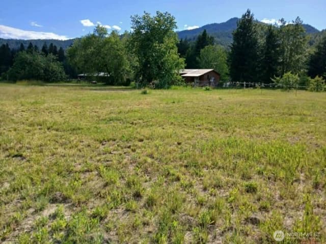 Property photo for 18555 Hazel Lane, Leavenworth photo 2