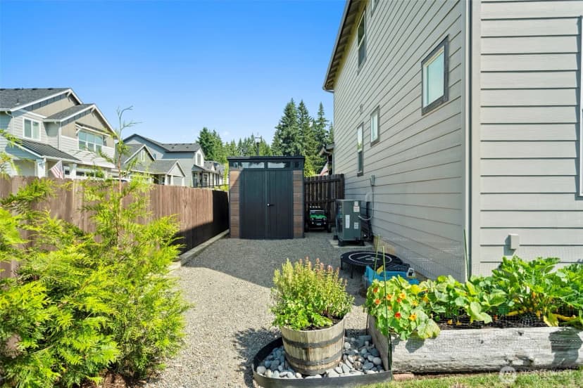 Property photo for 923 Nw 26th Way, Battle Ground photo 35