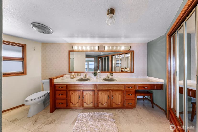 Property photo for 13029 Standring Lane Sw, Burien photo 16