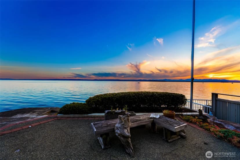 Property photo for 13029 Standring Lane Sw, Burien photo 2